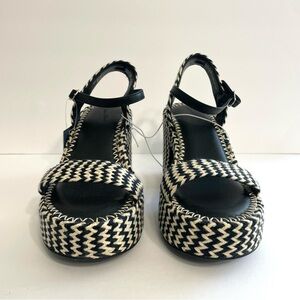 Universal Thread Madeline Woven Platform Sandal Heel. NWT